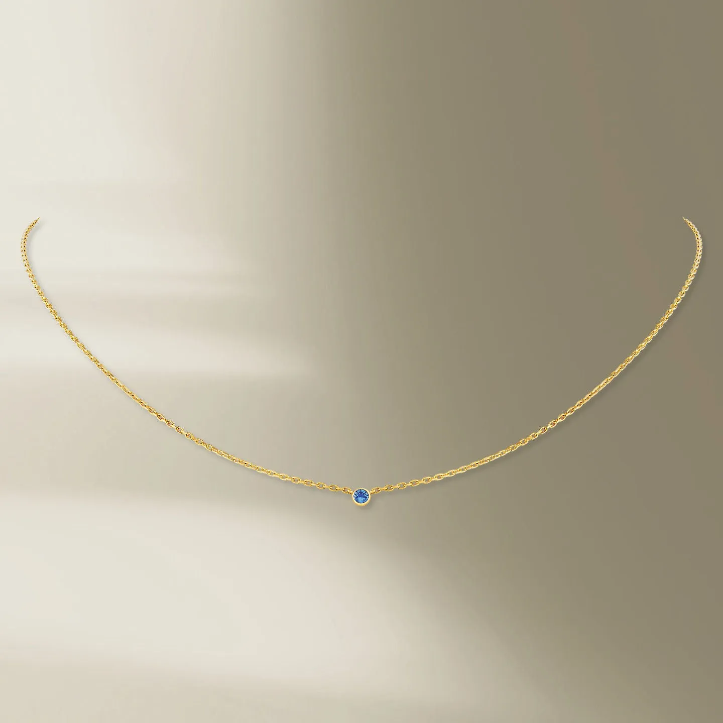 1 Stone 18K Gold Necklace w. Blue Sapphire