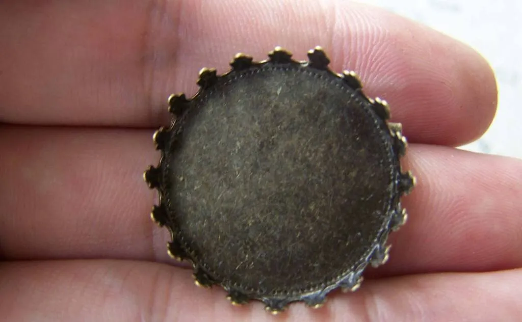 10 pcs Antique Brass Pendant Tray Crown Base Brooch A1364