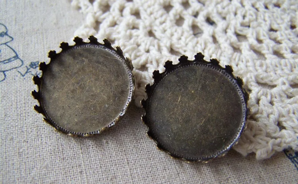 10 pcs Antique Brass Pendant Tray Crown Base Brooch A1364