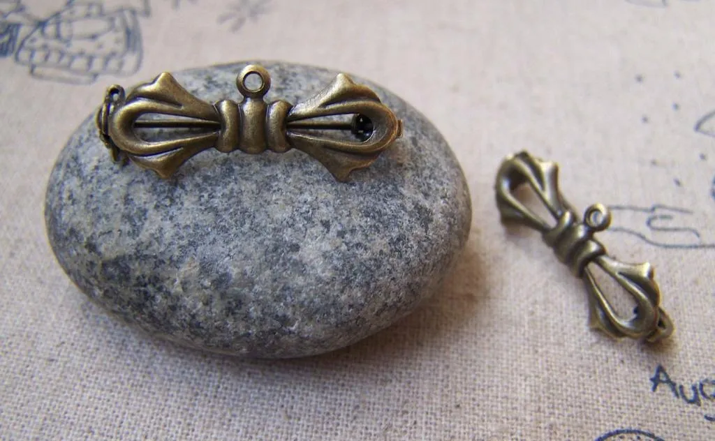 10 pcs Antique Bronze Bow Tie Safety Pin Brooch 10x27mm A3062