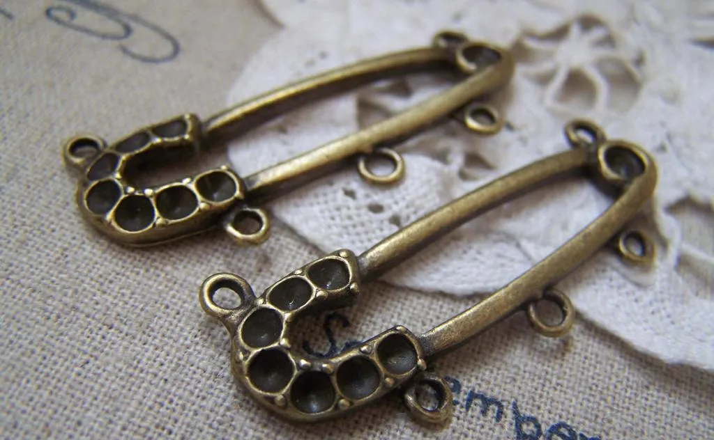 10 pcs Antique Bronze Five Loops Brooch Pendant A2215