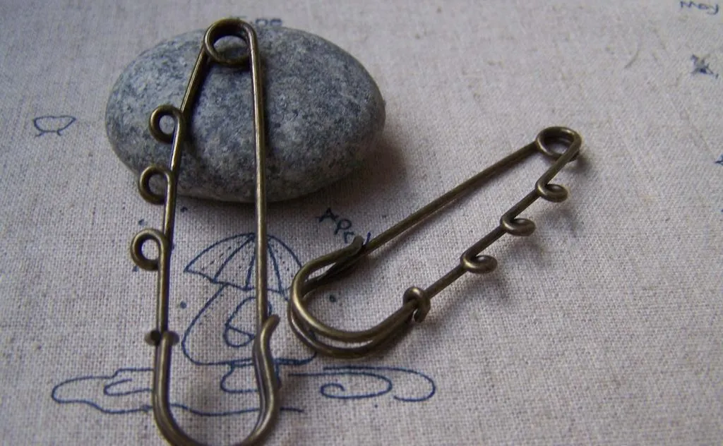 10 pcs Antique Bronze Three Loops Kilt Safety Pins 64mm A2840