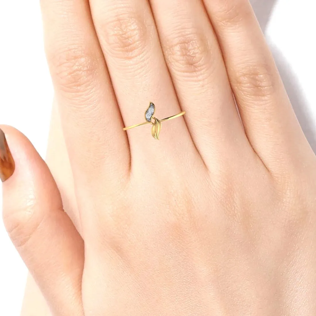 14K Yellow Gold Intricate Women's Diamond Ring - Delicate & Elegant