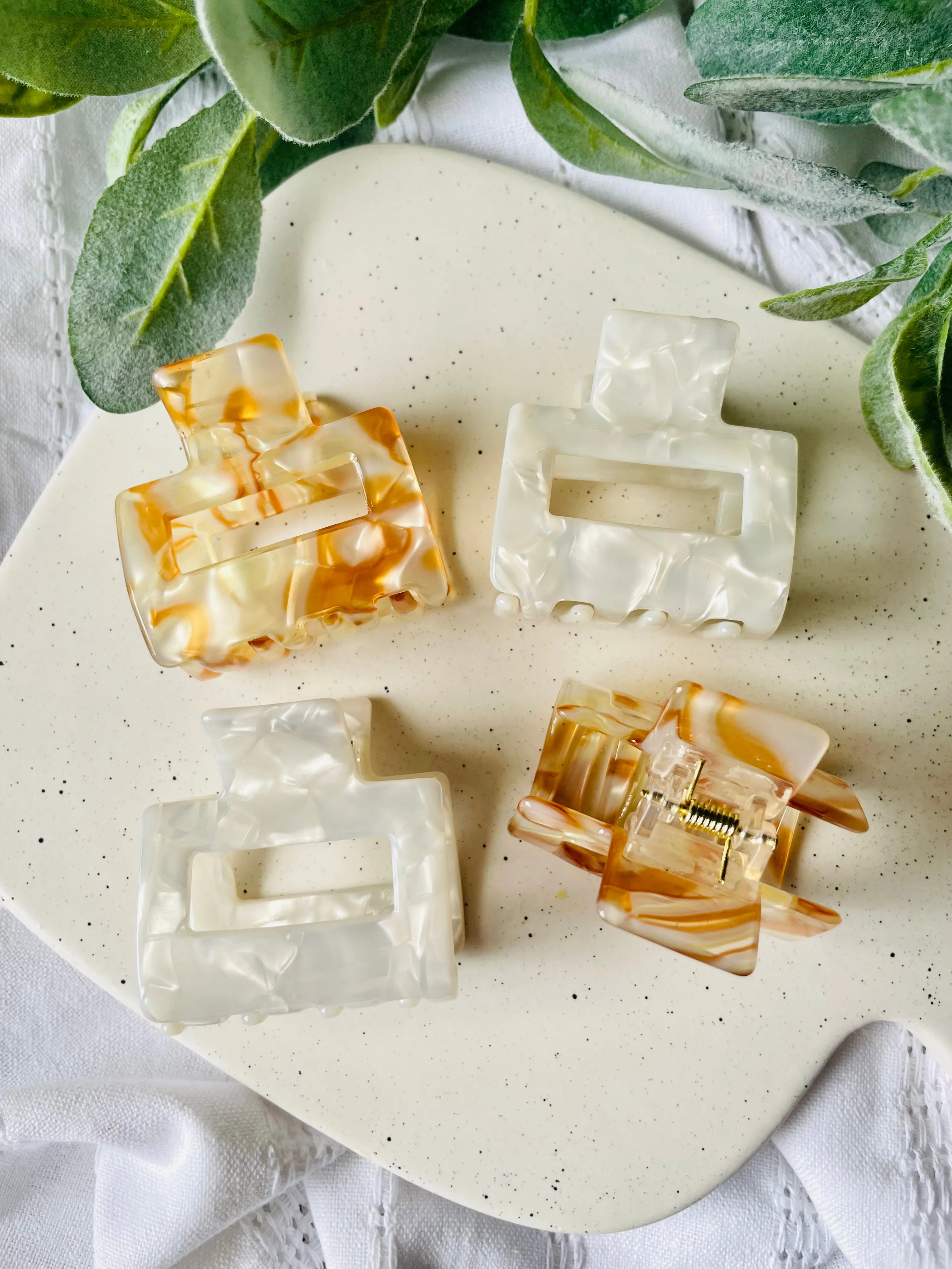2?? Acetate Claw Clips