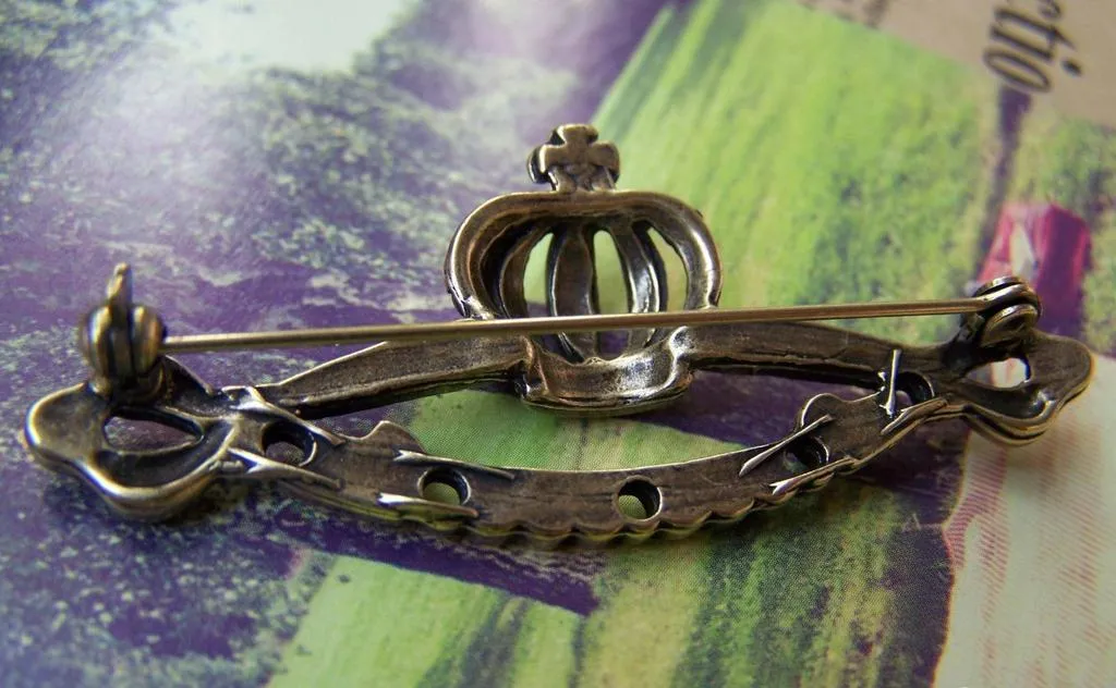 5 pcs Antique Bronze 5 Hole Crown Safety Pin Brooch A781