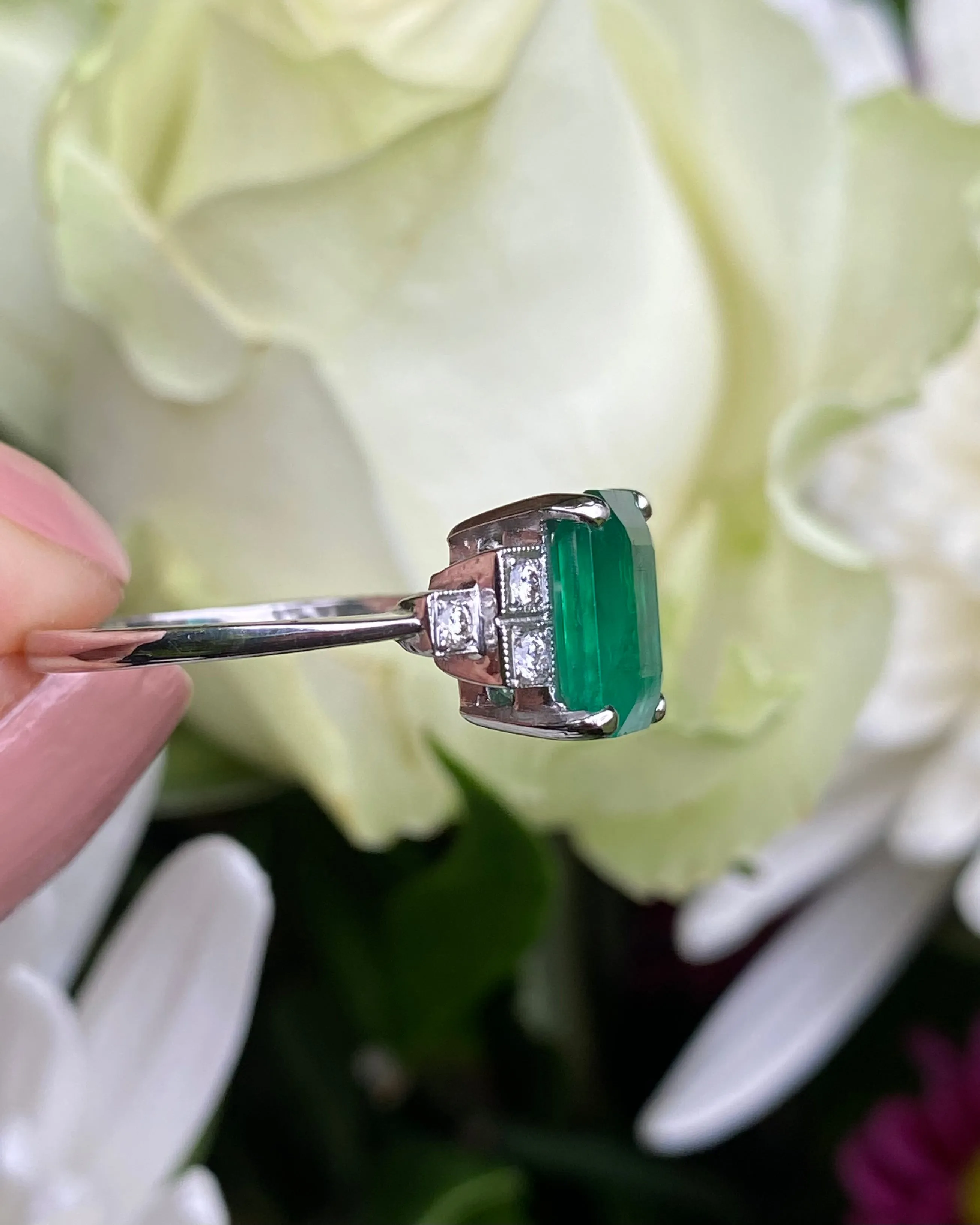 Art Deco Emerald and Diamond Platinum Ring 0.15ct   2.25ct
