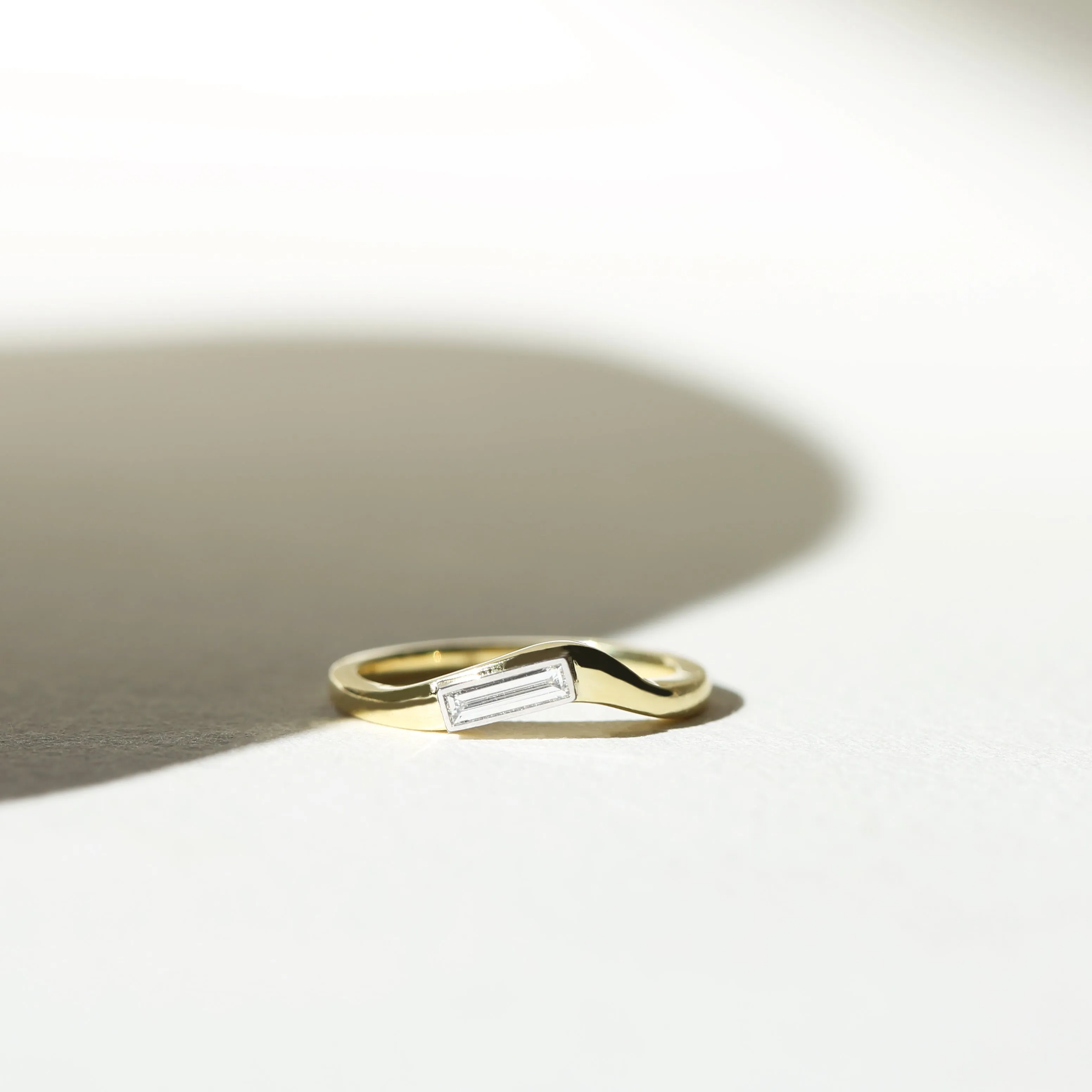 Baguette Diamond Wave Band