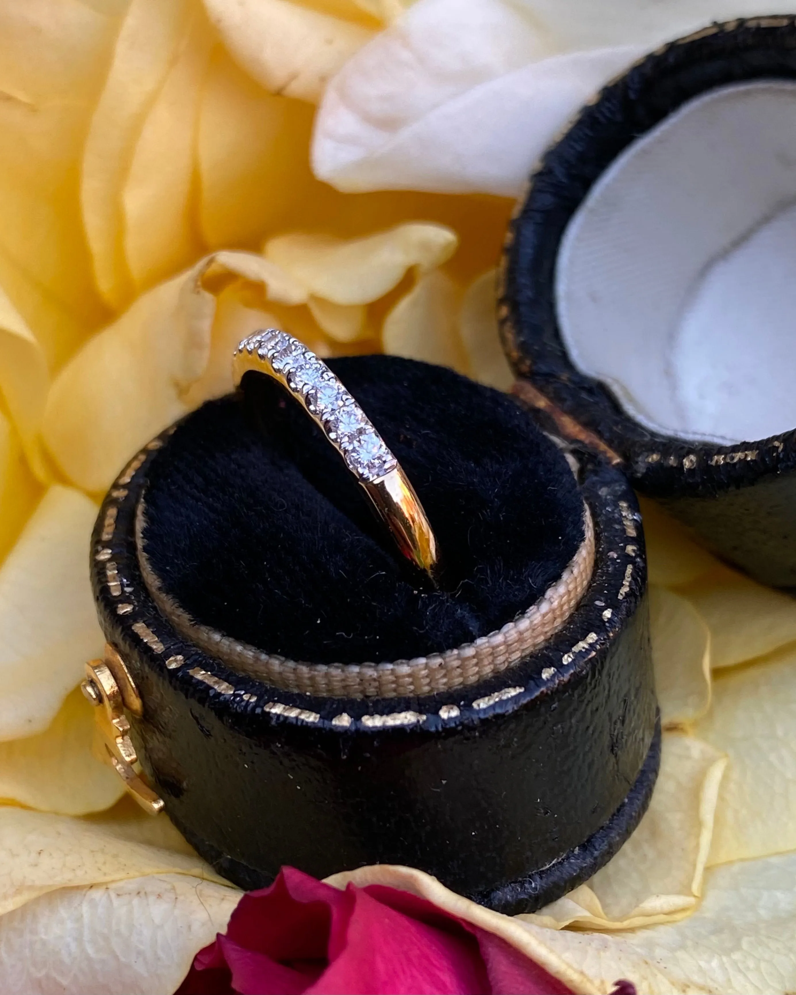 Brilliant Cut Diamond Half Eternity Wedding Ring 0.24ct 18ct Yellow Gold
