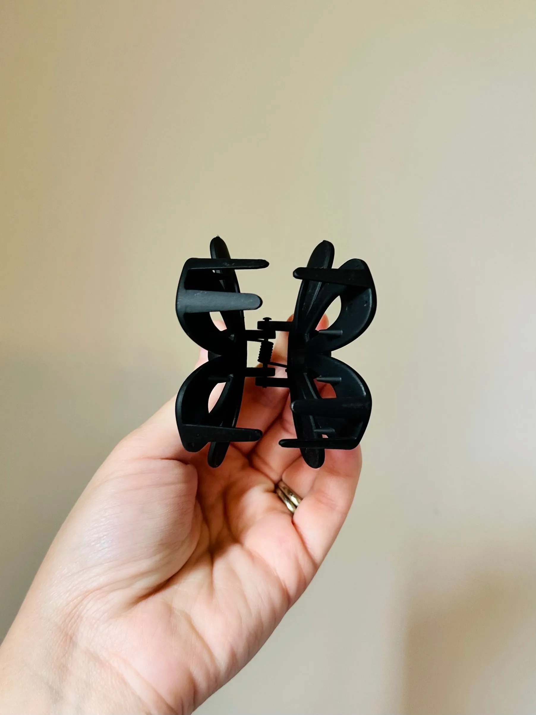 Cutout Flower Claw Clip