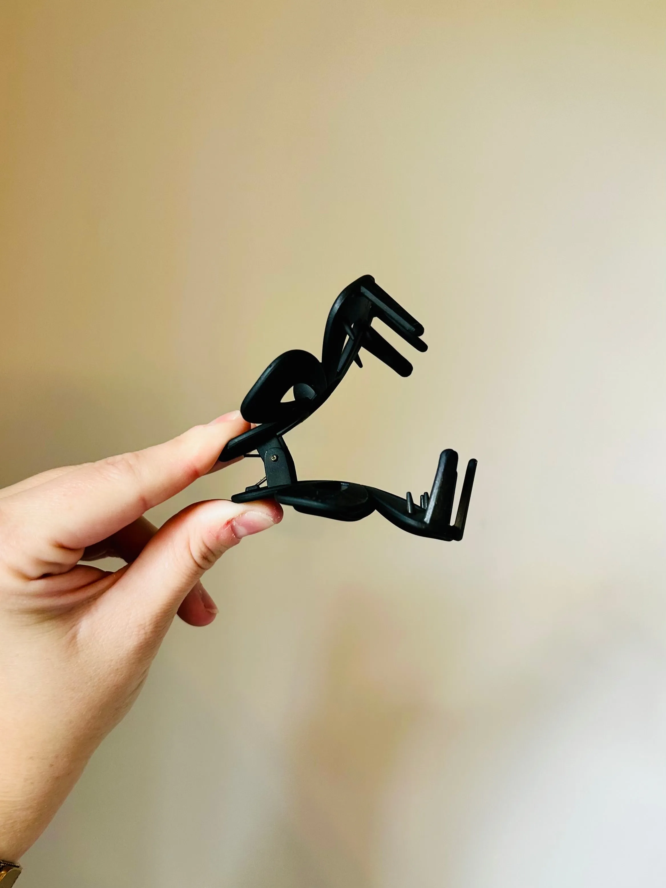 Cutout Flower Claw Clip