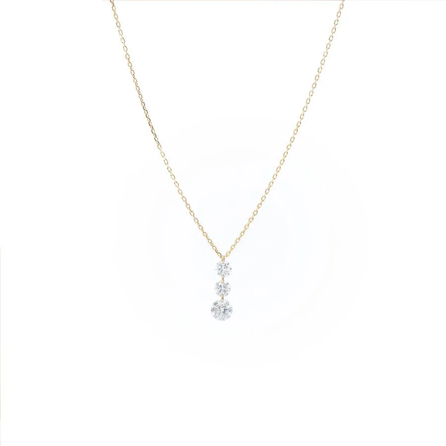 Dana?? 18K Gold Necklace w. Diamonds