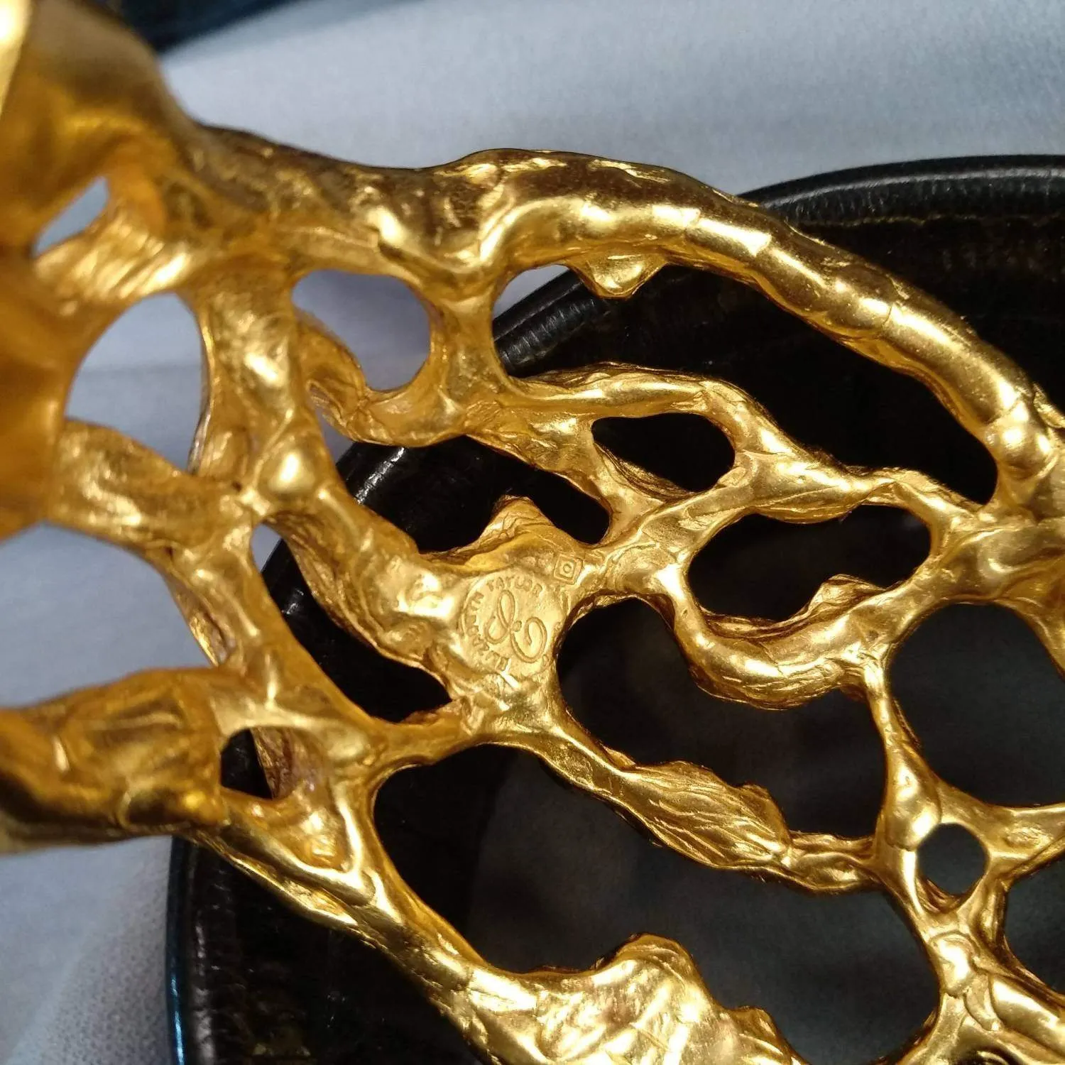 Elizabeth Taylor Bracelet for Avon Treasured Vine Gold Cuff