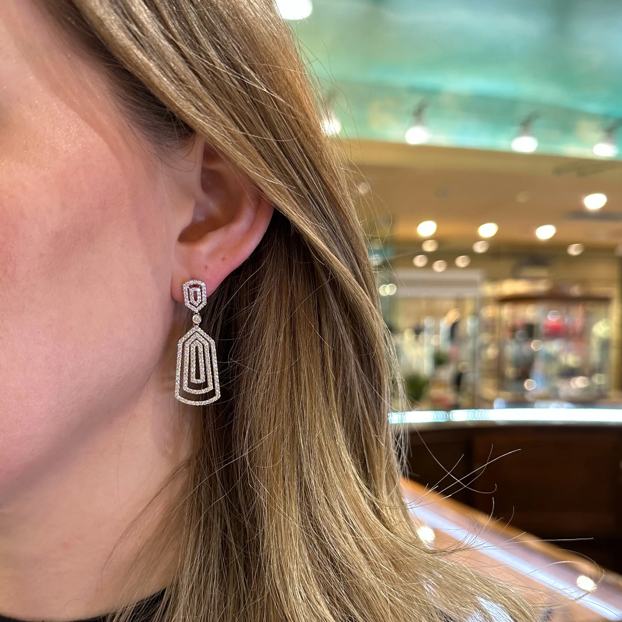 Estate Diamond 18k White Gold Drop Earrings