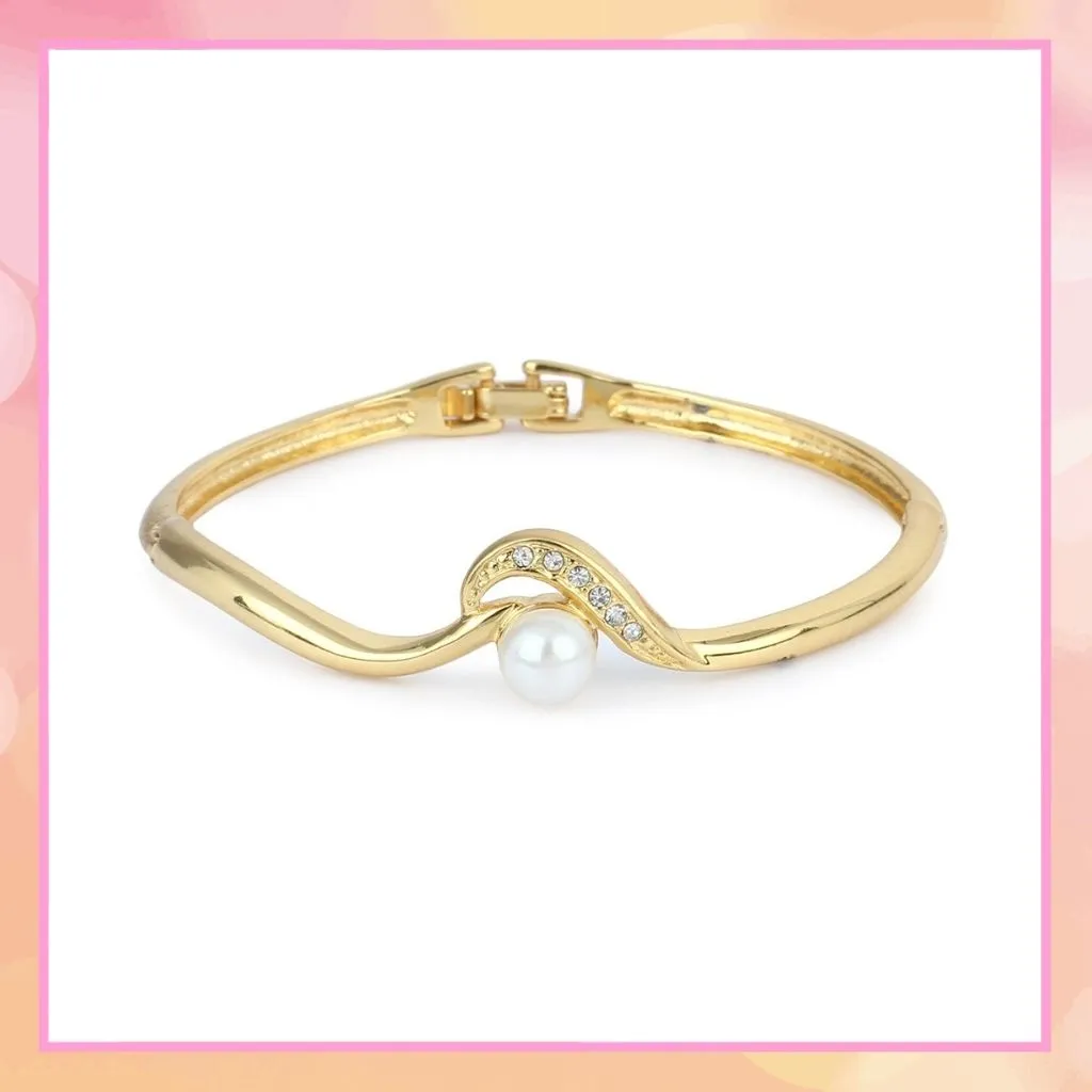Estele Gold Plated Pearl Bracelet for women