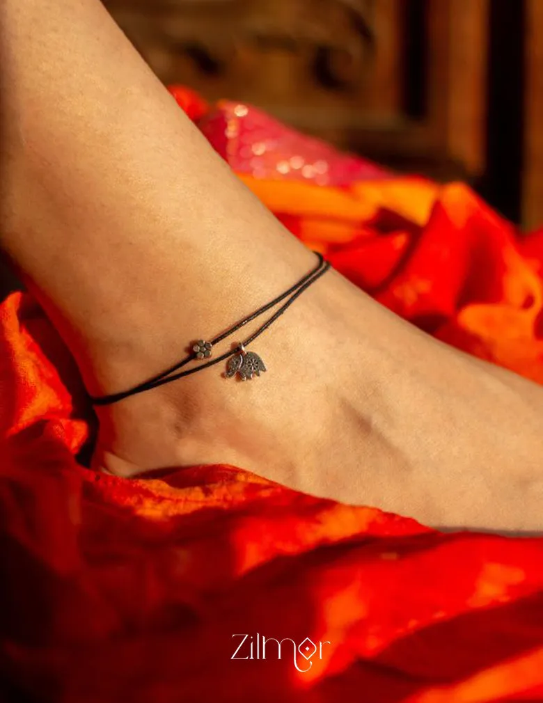 Hanging Elephant charm Anklet - KY100459