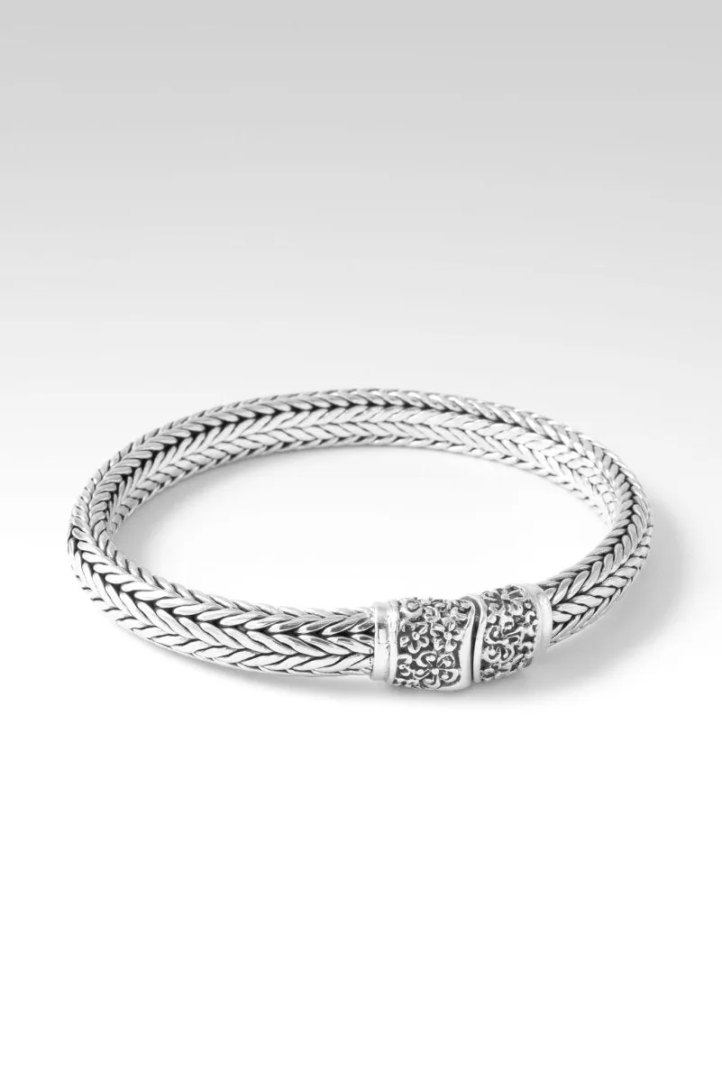 Heartfelt Joy Bracelet? in Frangipani