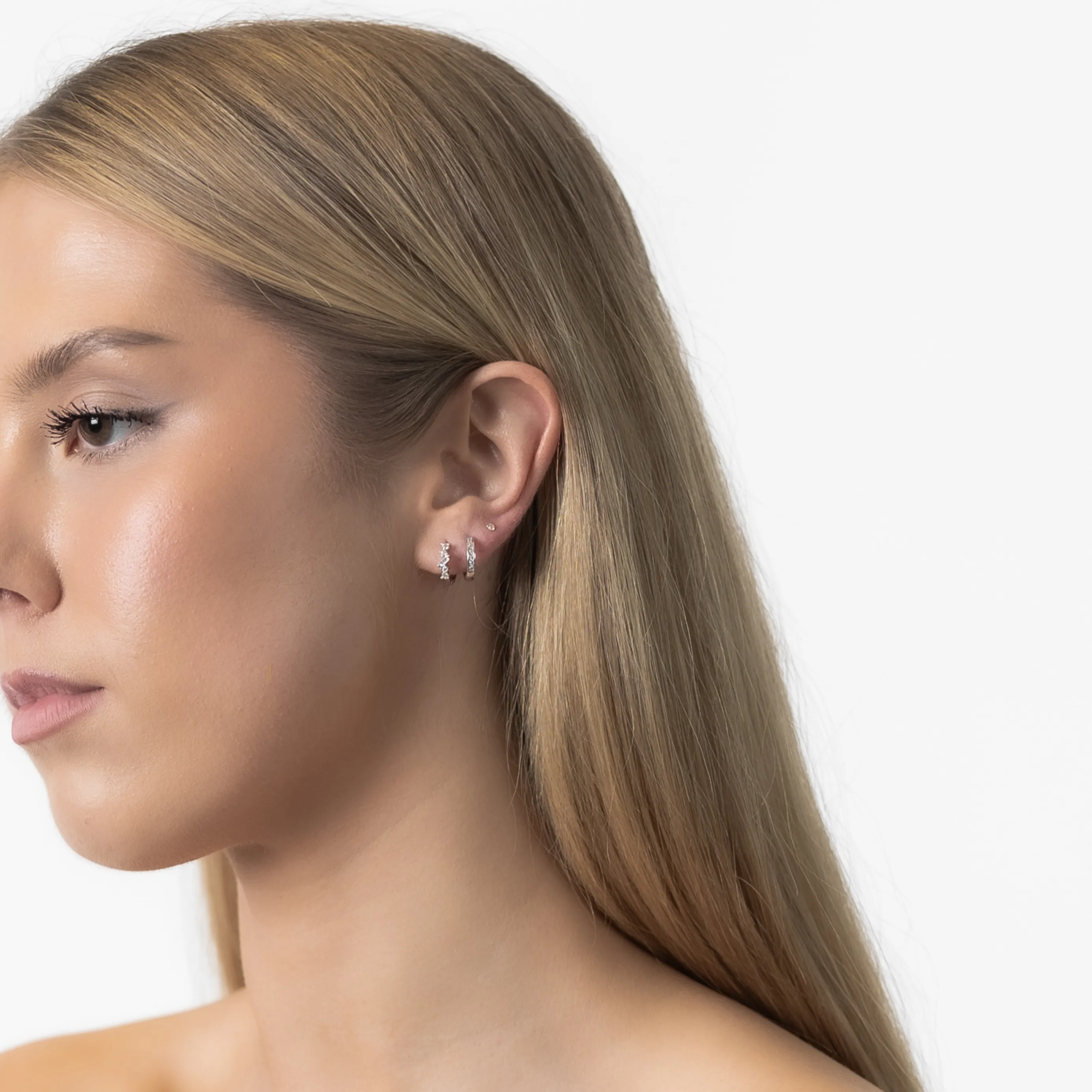 PETITE HIDDEN PAV?? HOOPS Gold