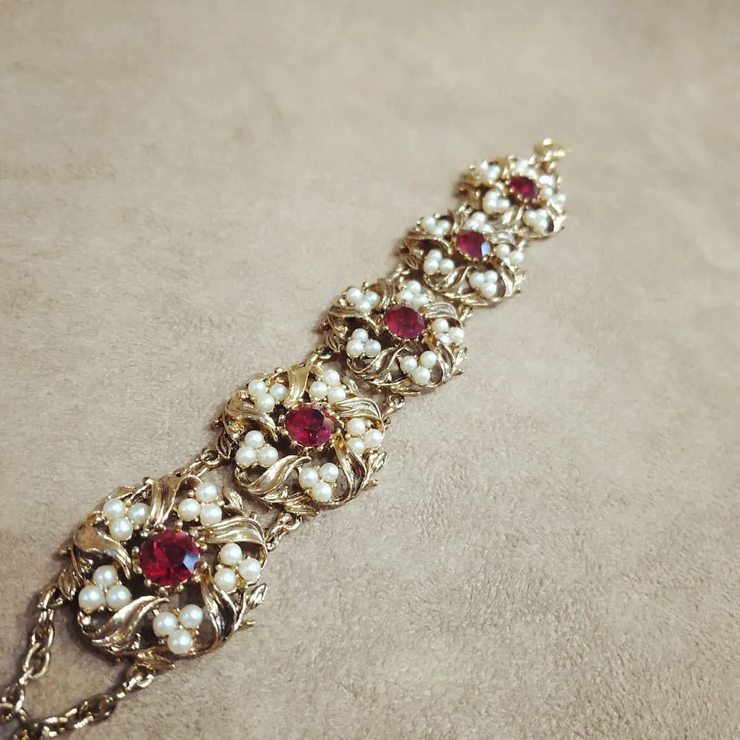 Red Floral Swirl Pearl Gold Vintage Bracelet