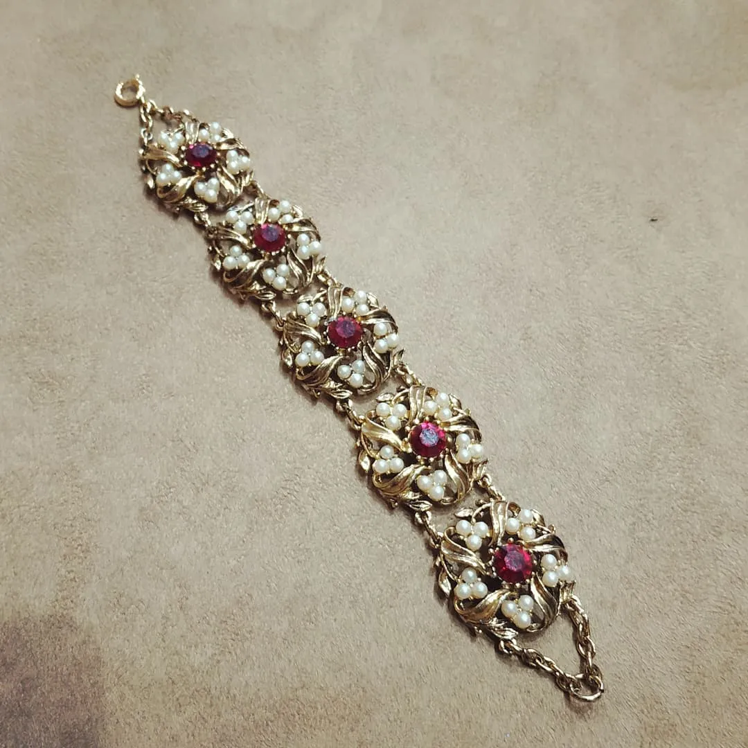 Red Floral Swirl Pearl Gold Vintage Bracelet