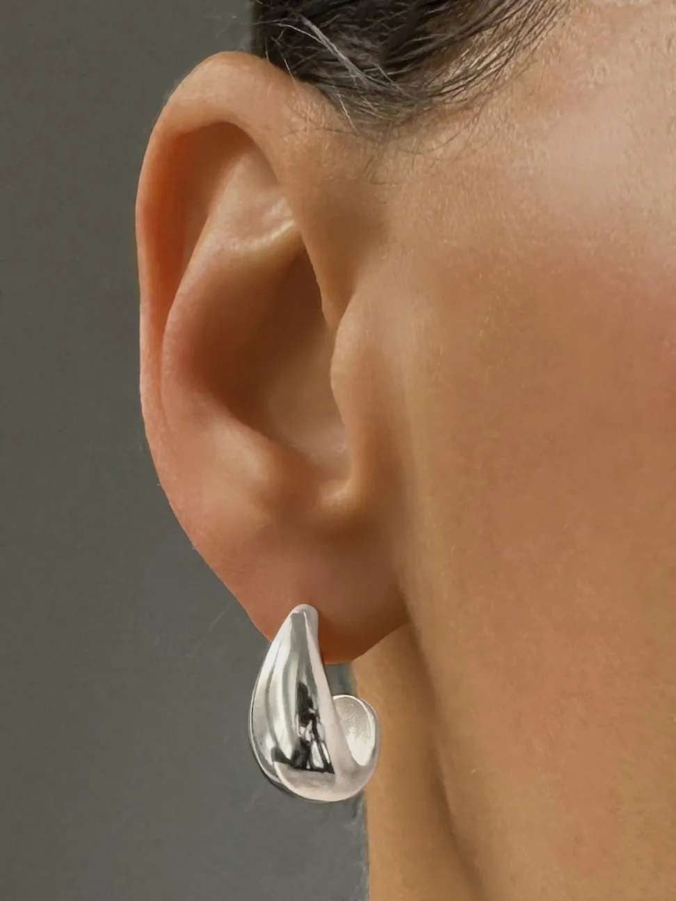 Rhodium plated 925 silver earrings