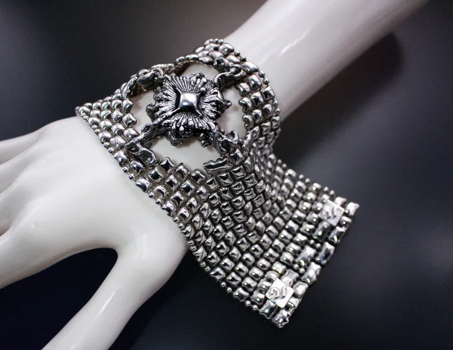 SG Liquid Metal LEB 3769 ?C Limited Edition Bracelet by Sergio Gutierrez