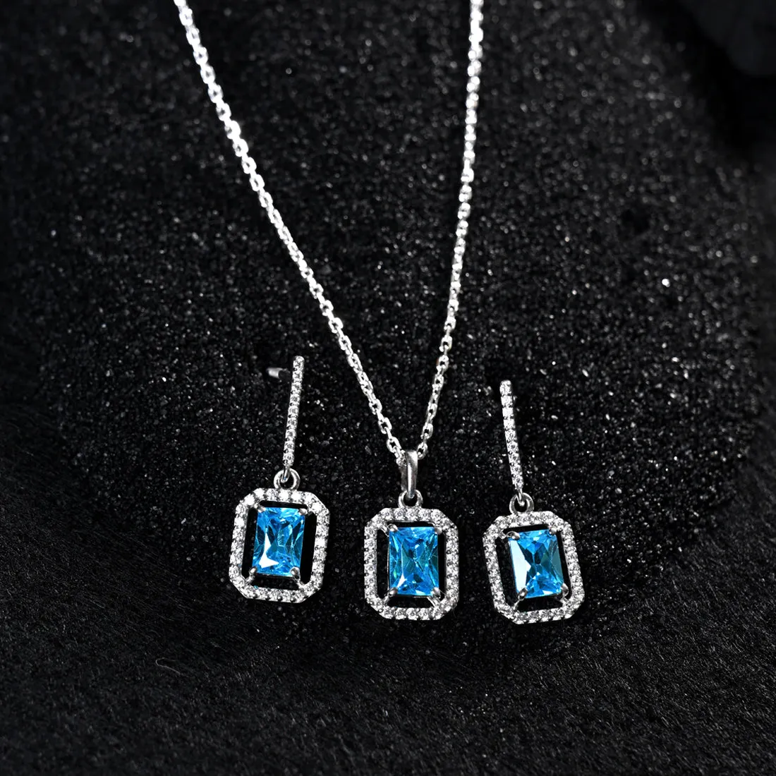 Silver Azul Jewellery Set