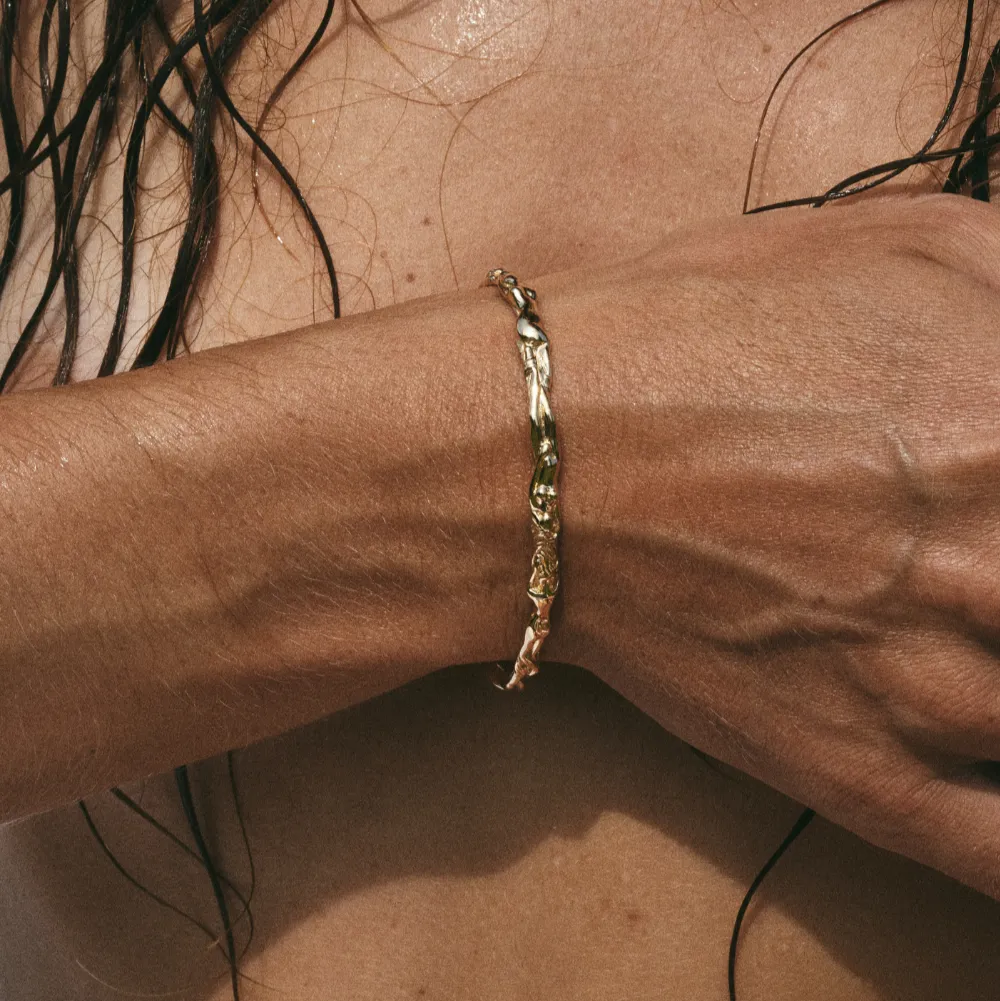 Sleeping Venus Cuff, Gold