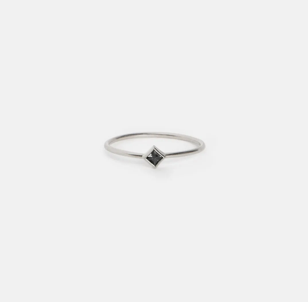 Small Ona Ring