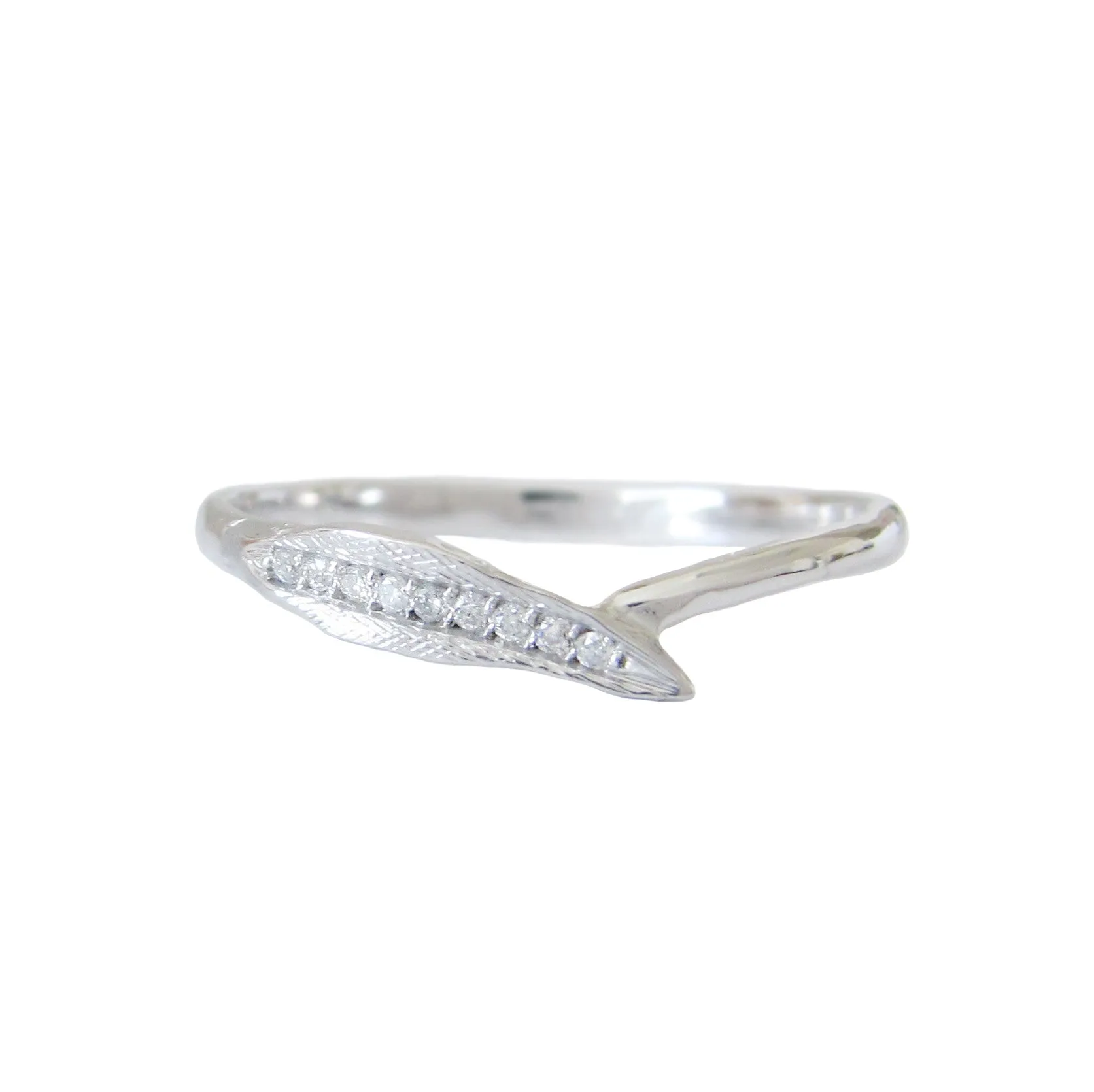 Ti Leaf Ring