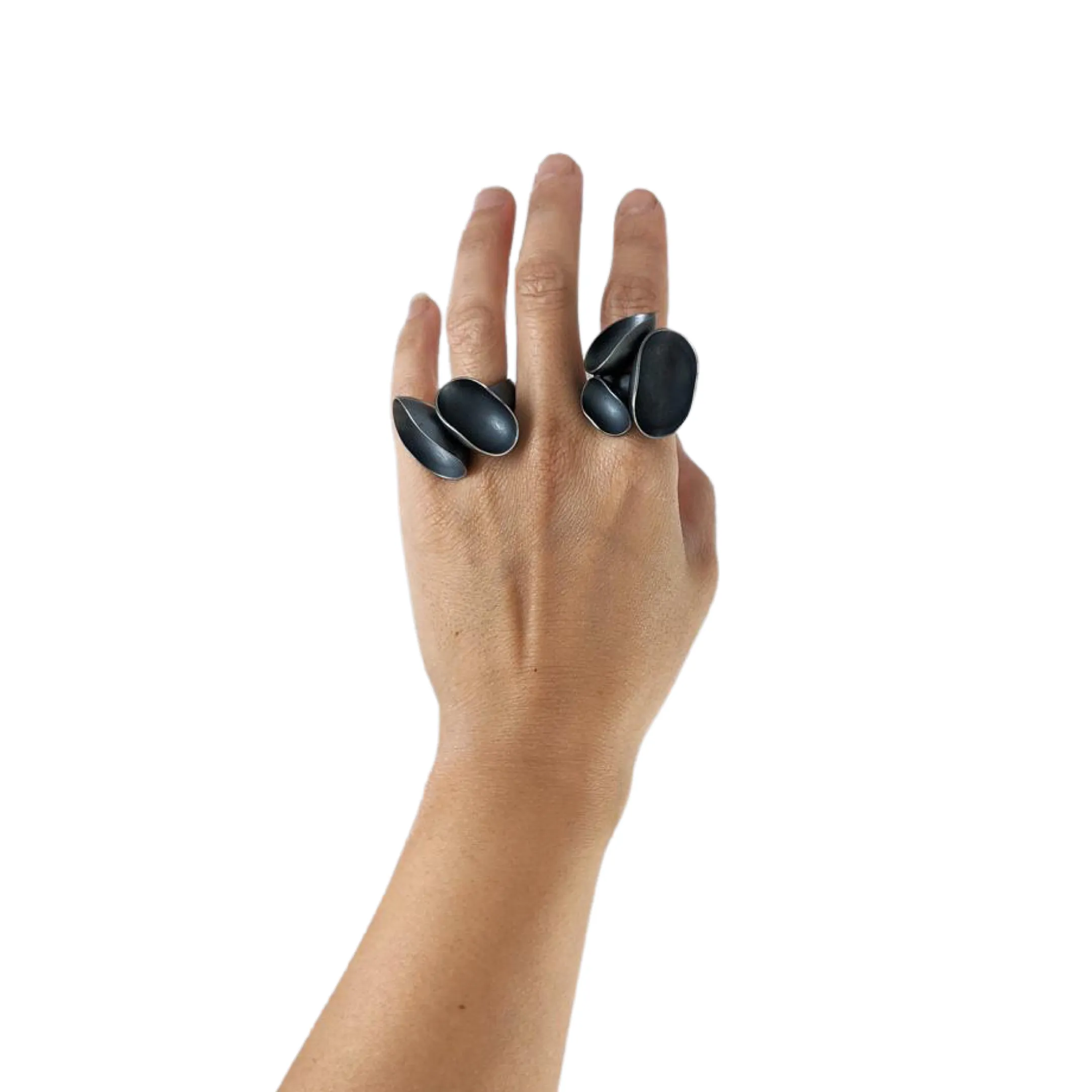 Wax and Wane, Ring with 3 forms