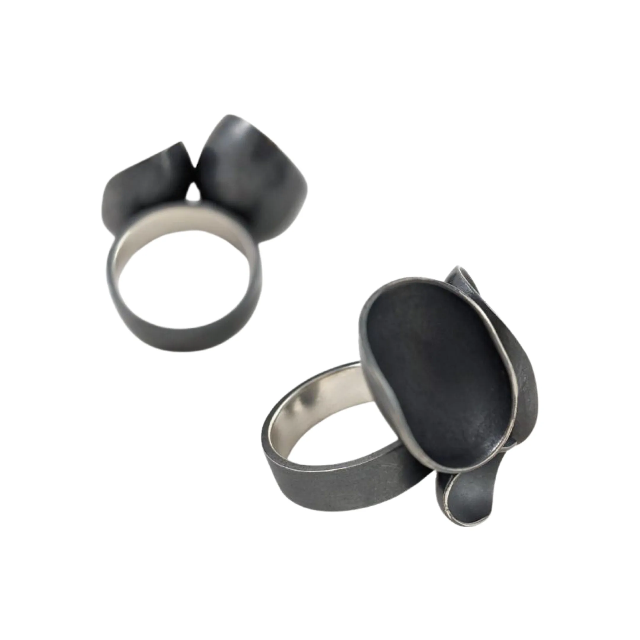 Wax and Wane, Ring with 3 forms