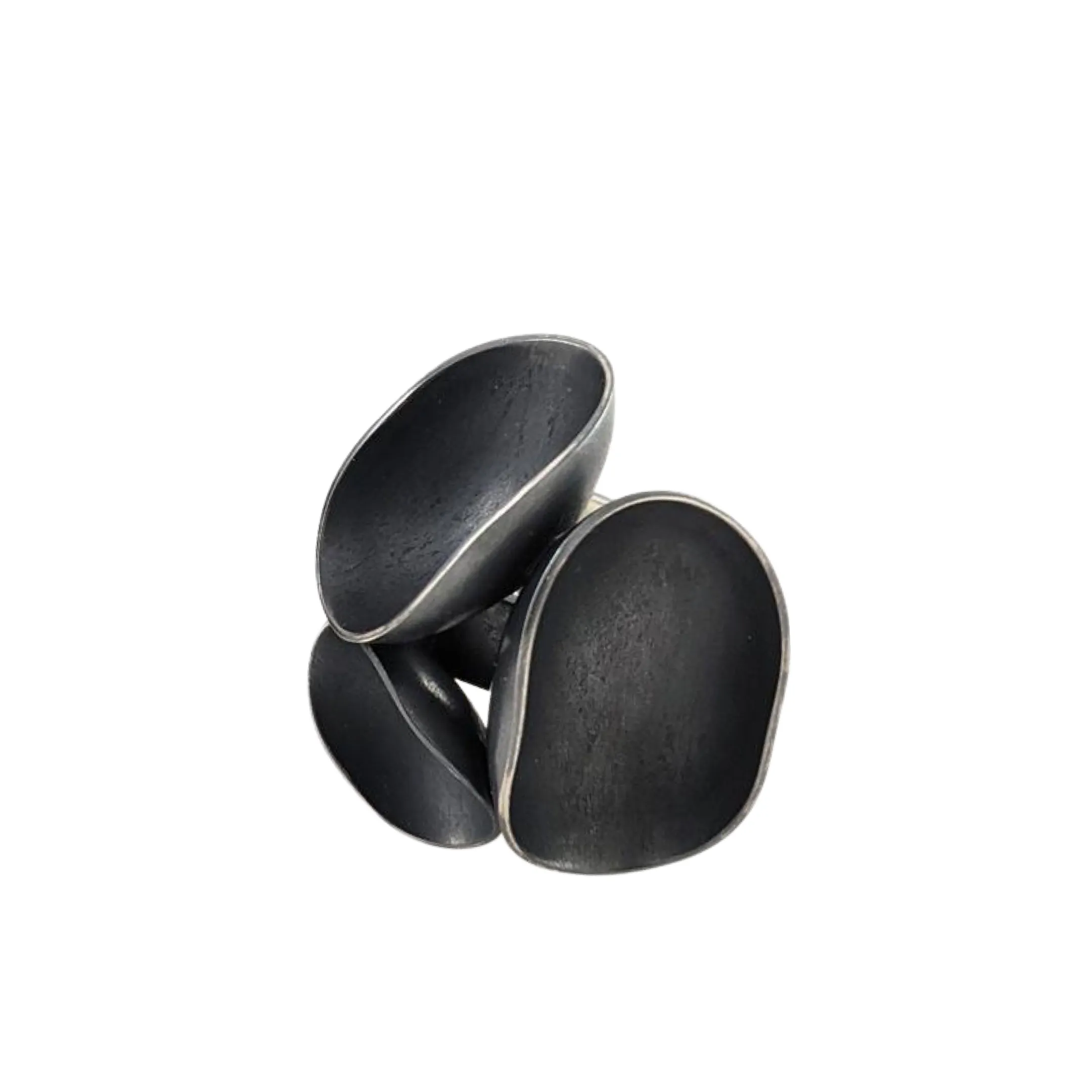 Wax and Wane, Ring with 3 forms